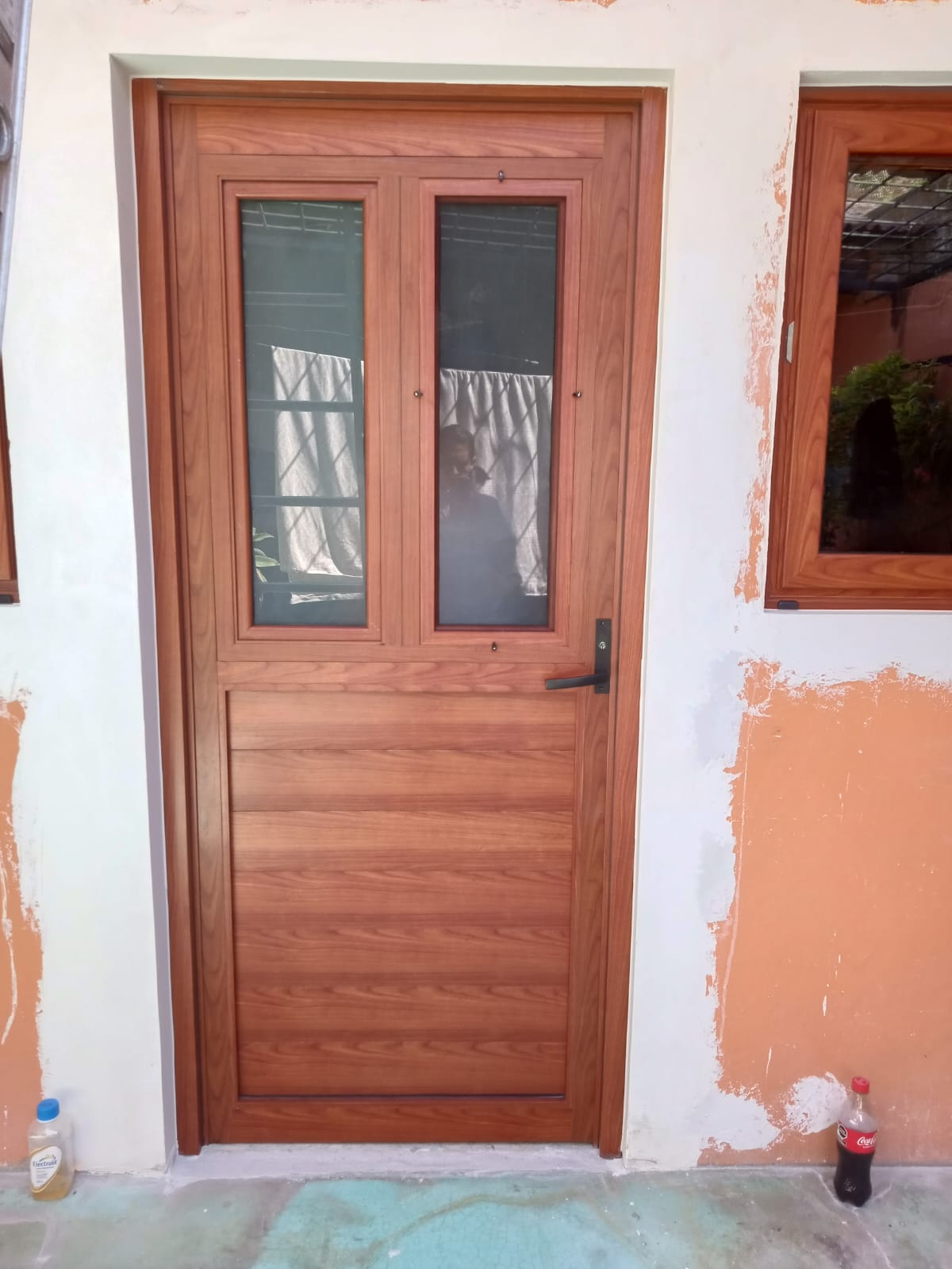 Puertas Residenciales y de Aluminio - Vidrio y Aluminio Uldalum León